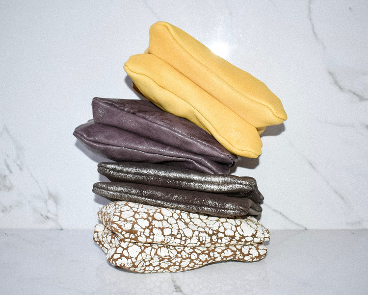 Winnie Cracked White Wallet