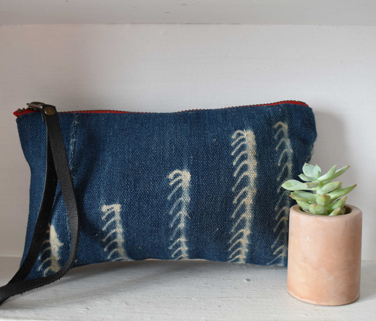 Indigo Clara Clutch in Black Leather