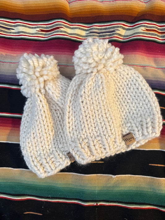 PEONY KNITS POM POM HAT