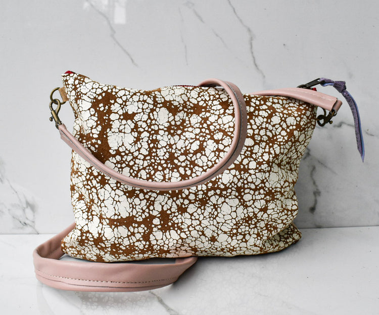 Vivi Cracked White/Cracked Gold Crossbody
