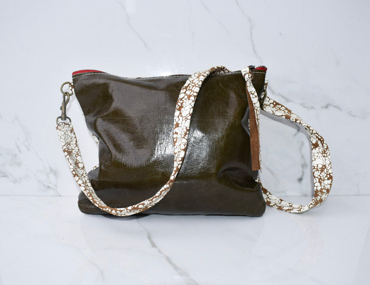 Vivi Cracked White/Green Crossbody