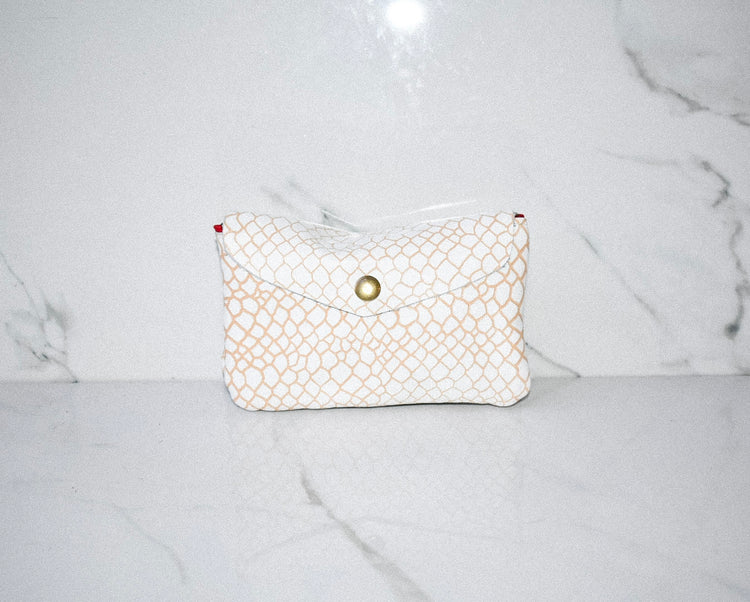 Winnie White/Snake Wallet