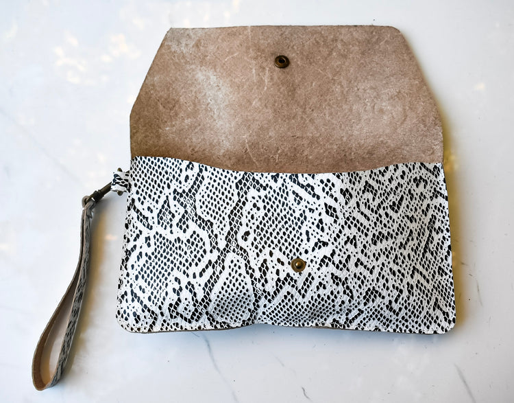 Addison Black/White Snake Clutch