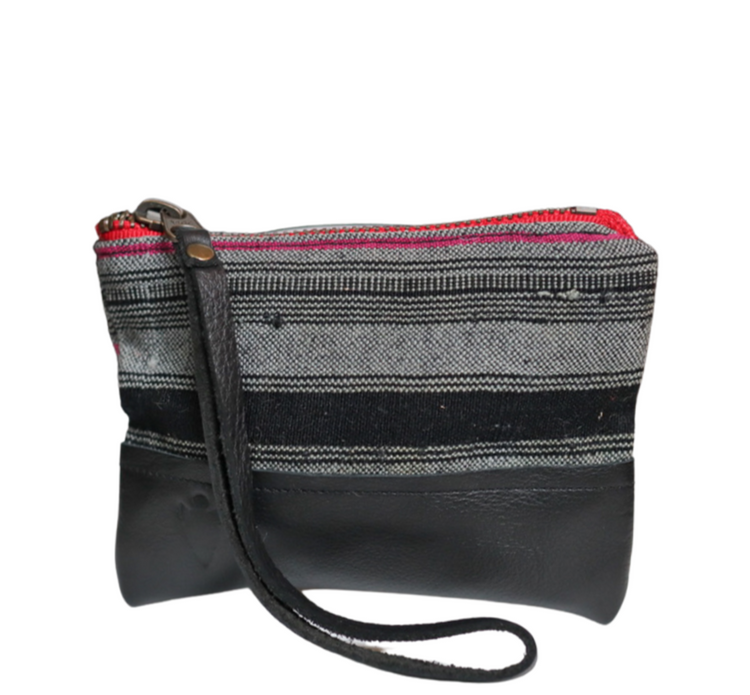 Aquinnah Grey Coin Pouch in Black Leather