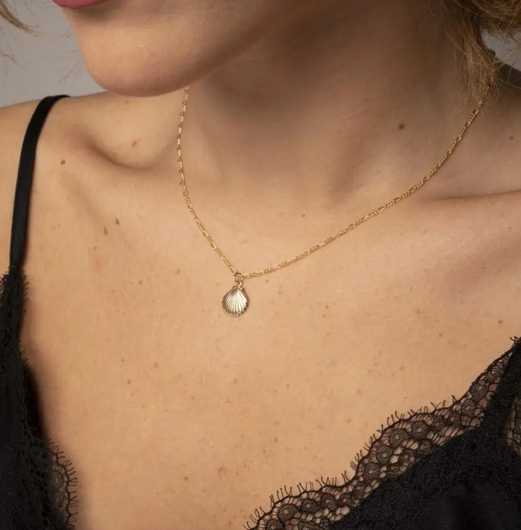 ROSE GYPSY- Seashell Necklace
