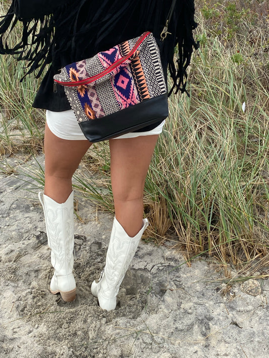 Avery Messenger Paloma in Black Leather