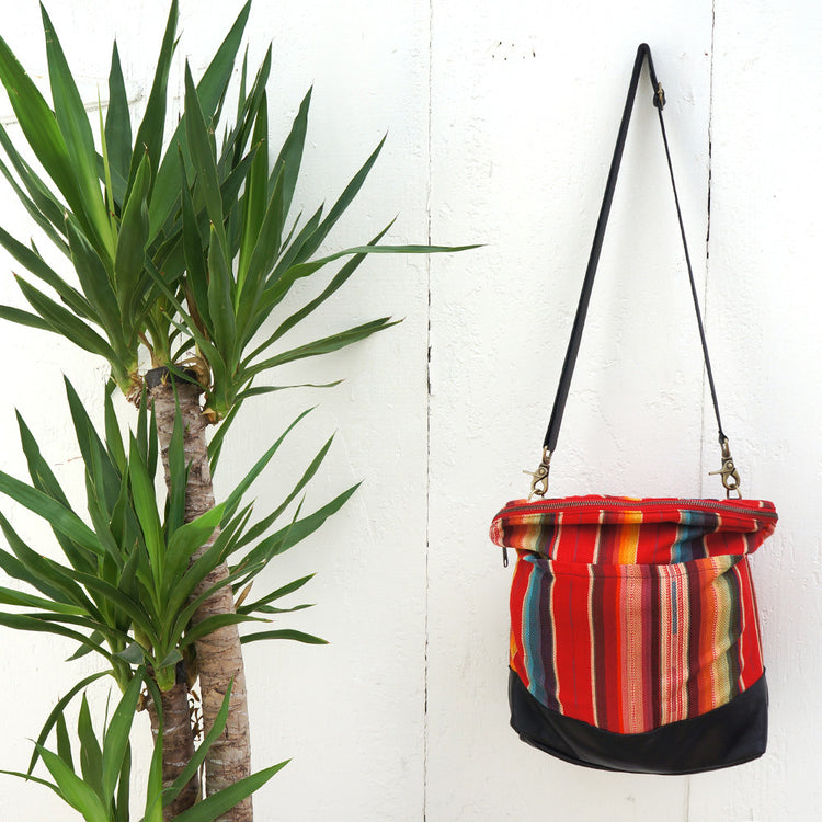 Avery Messenger Rosarito in Black Leather